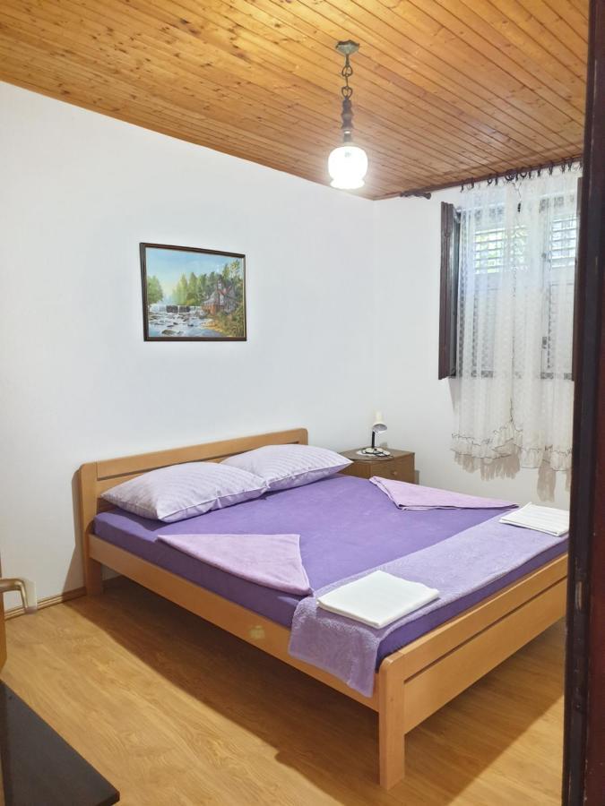 Apartmani Volaric Pag Pag Town Exterior photo
