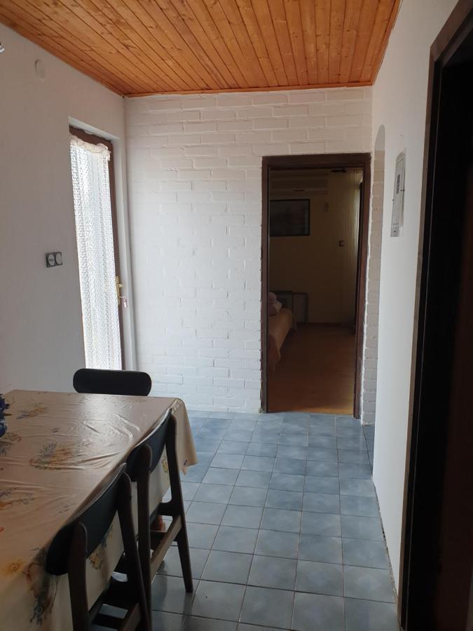 Apartmani Volaric Pag Pag Town Exterior photo
